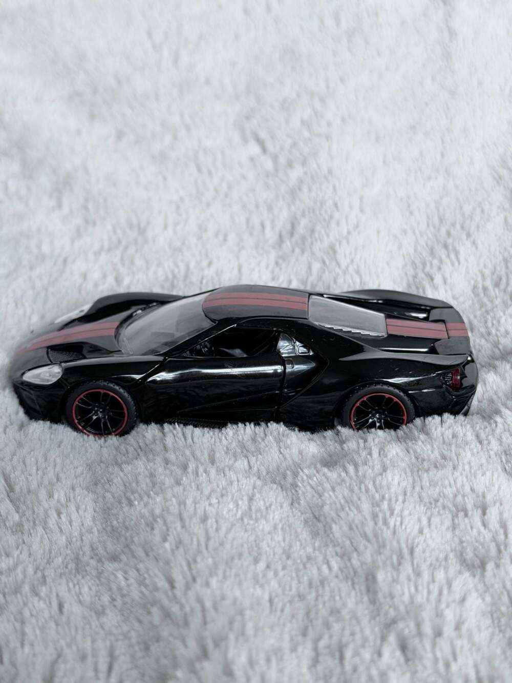Jada Toys Big Time Muscle 2017 Ford GT 1/32 Scale Diecast Car